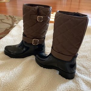 Baretrap boots